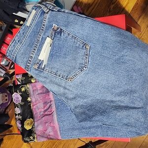 Pilcro slim boyfriend jeans